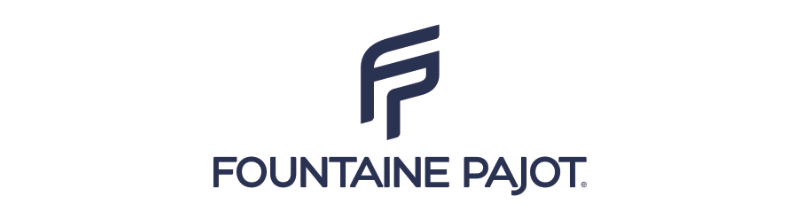 Fountaine Pajot-Logo auf einem grünen Hintergrund.